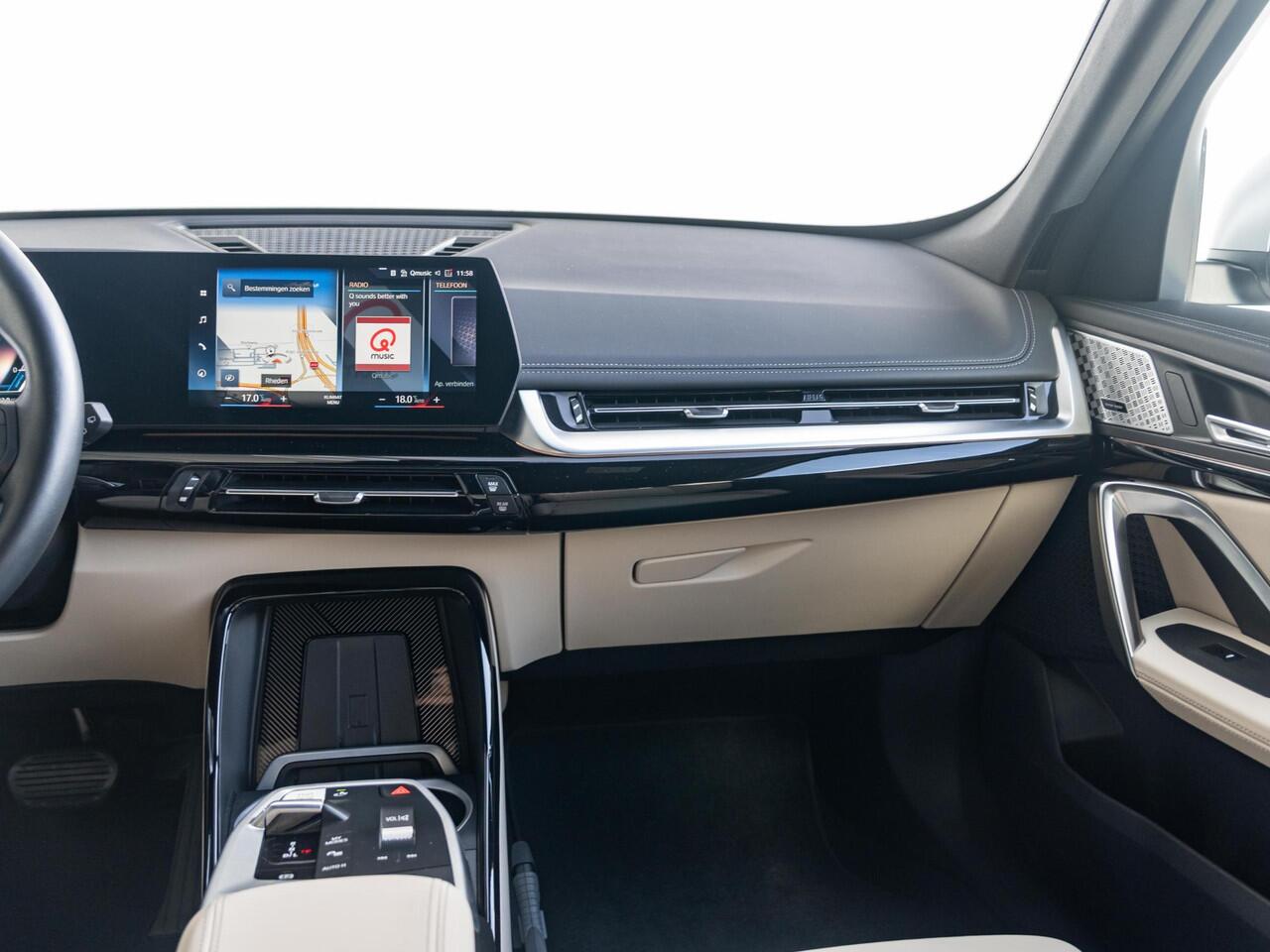 BMW X1 xDrive25e | X-Line | Comfort Pack | Premium Pack | Comfort Access | Achteruitrijcamera | Harman-Kardon | PDC | Trekhaak | Lentevoordeel