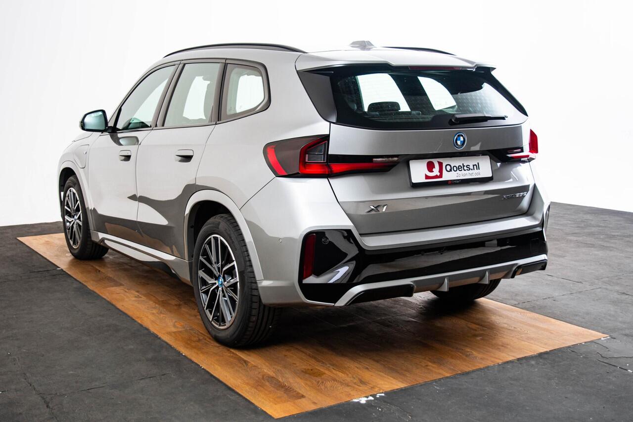 BMW X1 xDrive25e M Sport - Driving Assistant plus - Premium Pack - Sportstoelen - Elektrisch verwarmde voorstoelen -