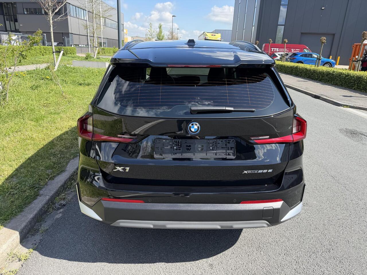 BMW X1 xDrive25e 360 Camera, Keyless, Memory seat, Carplay