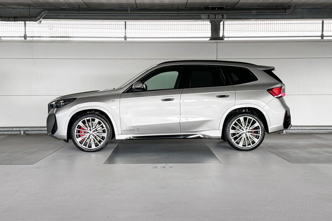 BMW X1 sDrive18i | M Sportpakket Pro | Glazen panoramadak