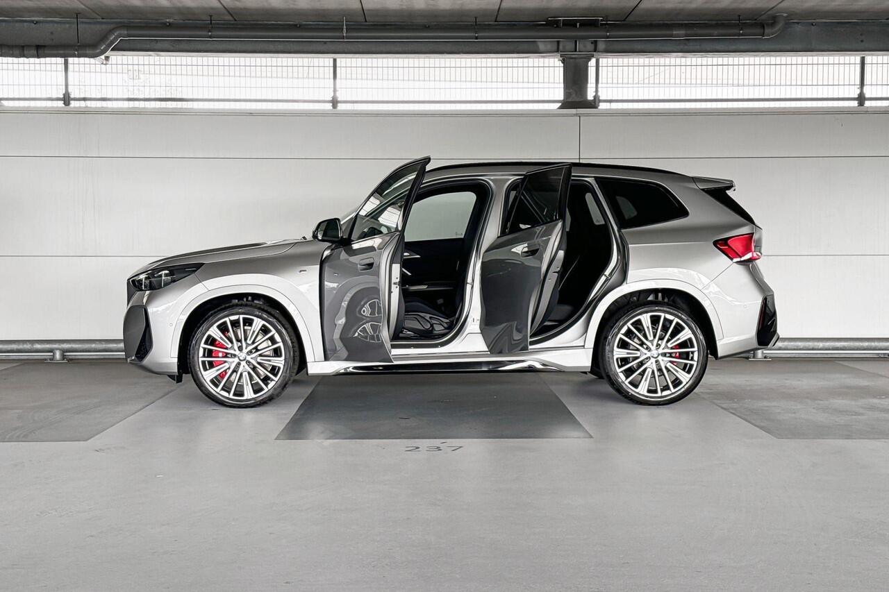 BMW X1 sDrive18i | M Sportpakket Pro | Glazen panoramadak