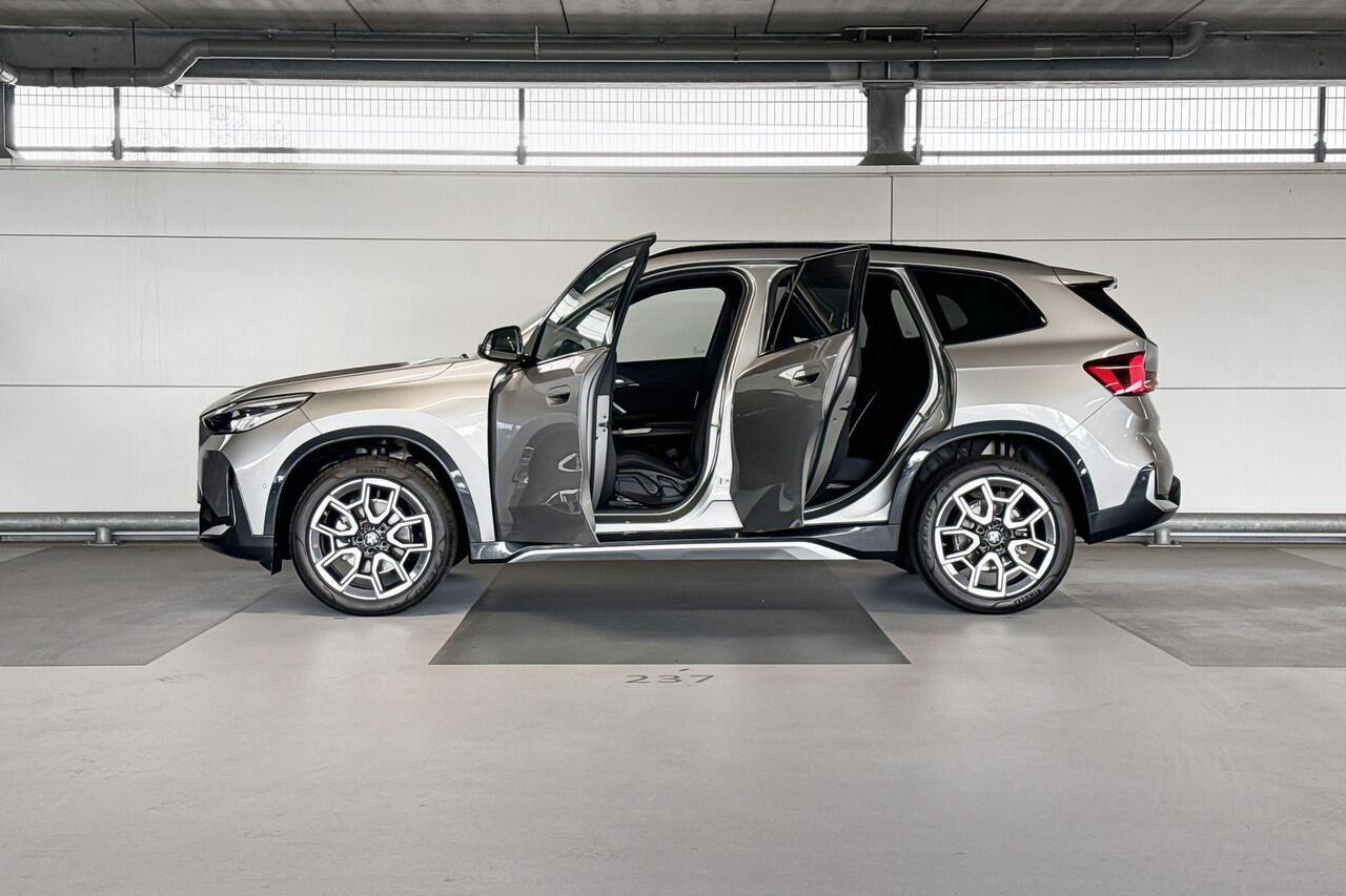 BMW X1 sDrive18i | xLine | Glazen panoramadak