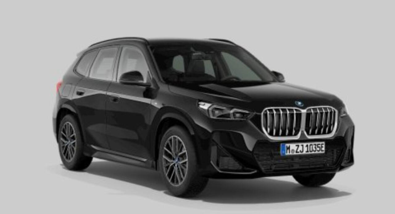 BMW X1 xDrive30e M Sport - Sportstoelen - Elektrisch verwarmde stoelen - Driving Assistant Plus - Automatisch dimmende binnen/buitenspiegel - Comfort Access - Grootlichtassistent - Dashboard Luxury - M Sportstuurwiel -