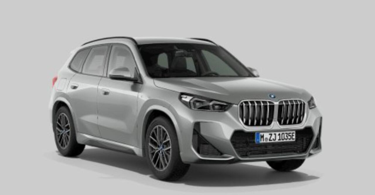 BMW X1 xDrive25e M Sport - Sportstoelen - Elektrisch verwarmde stoelen - Automatisch dimmende binnen/buitenspiegel - Driving Assistant Plus - Comfort Access - Grootlichtassistent - Dashboard Luxury - M Sportstuurwiel -