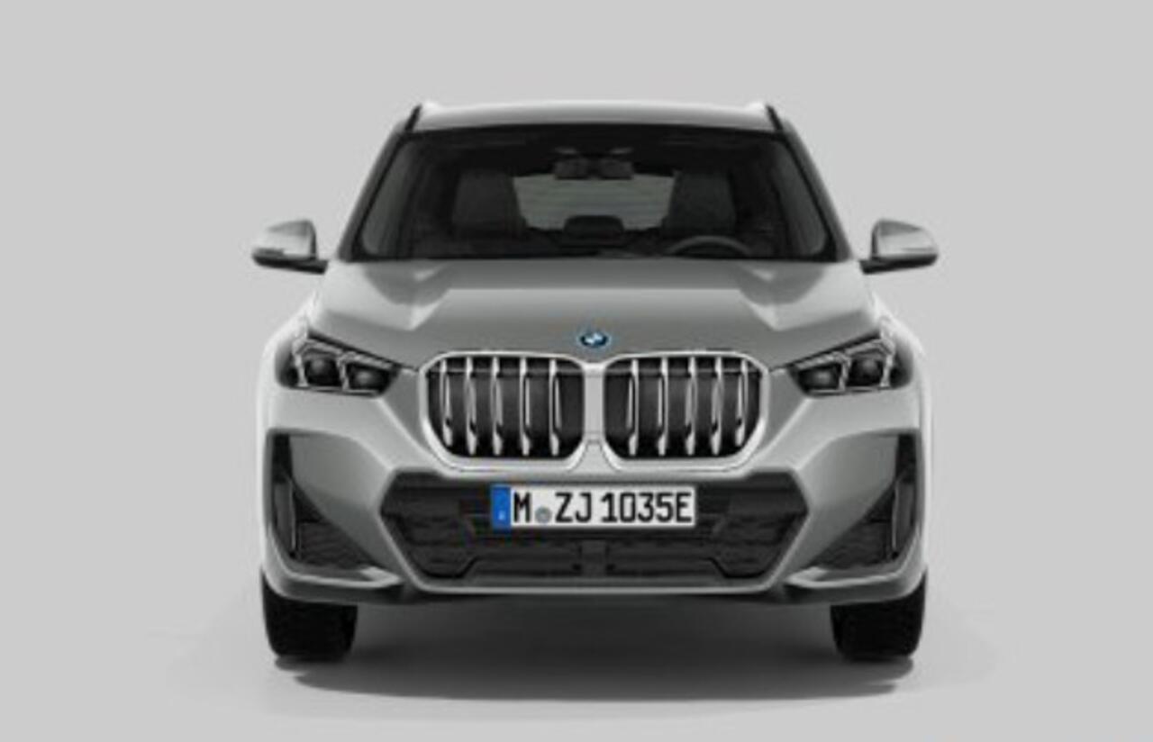 BMW X1 xDrive25e M Sport - Sportstoelen - Elektrisch verwarmde stoelen - Automatisch dimmende binnen/buitenspiegel - Driving Assistant Plus - Comfort Access - Grootlichtassistent - Dashboard Luxury - M Sportstuurwiel -