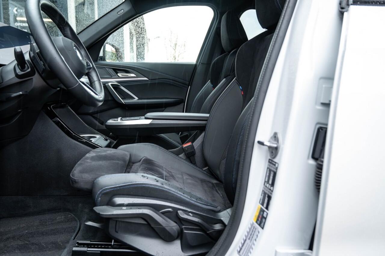 BMW X1 25e xDrive M Sport | Shadow | Driving Ass. Plus | Camera | Adapt. Led | Stoelverwarming | 20' Inch |