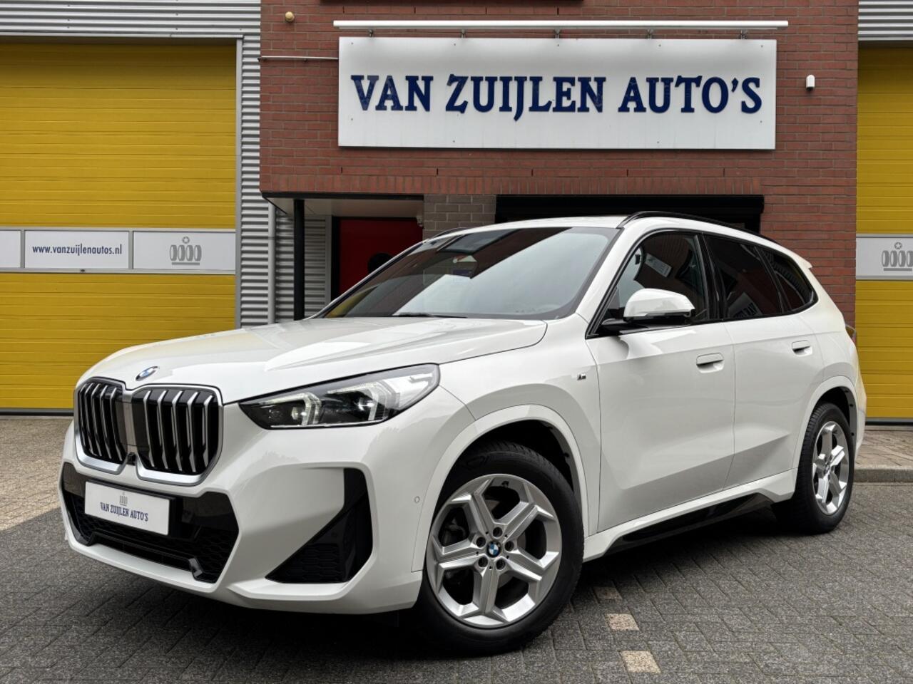 BMW X1 sDrive18i M-Sport Panorama Head-up Keyless HarmanKardon LED