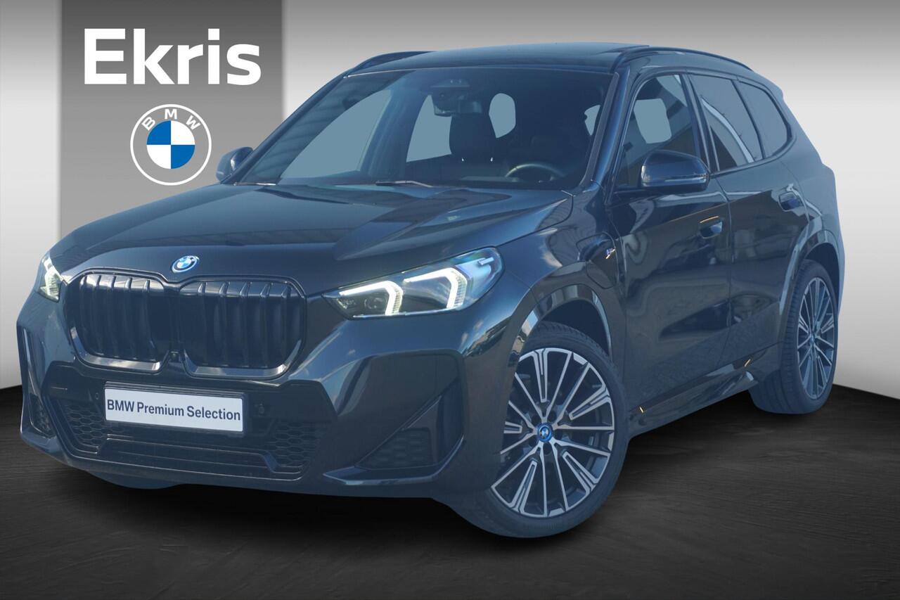 BMW X1 xDrive30e M Sportpakket 20'' / Panoramadak / Head-Up Display / Driving Assistant Plus / Elektrisch verstelbare stoelen
