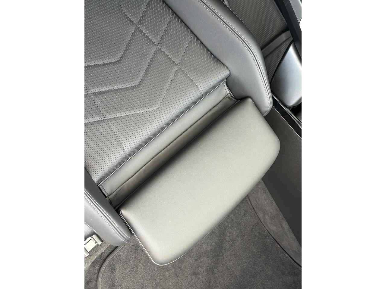 BMW X1 xDrive30e M Sportpakket 20'' / Panoramadak / Head-Up Display / Driving Assistant Plus / Elektrisch verstelbare stoelen