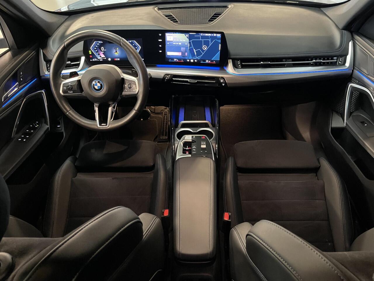 BMW X1 xDrive 25e M-Sport Shadow Line 18''/Sportstoelen/Keyless/Stoelverwarming/Camera/Elektrisch klep