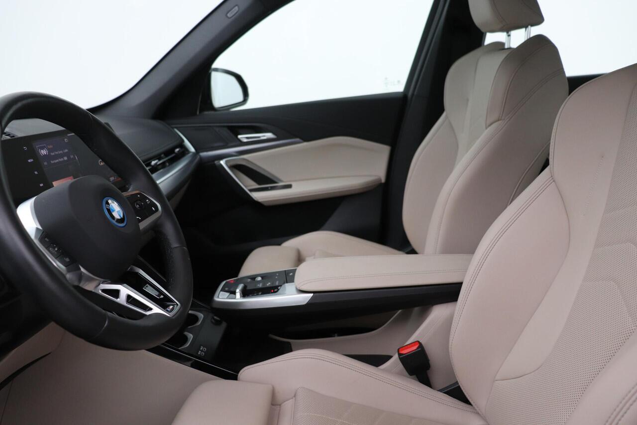 BMW X1 xDrive25e M-Sport | Shadow Line | Camera | Apple Carplay | PDC V+A | Stoelverwarming