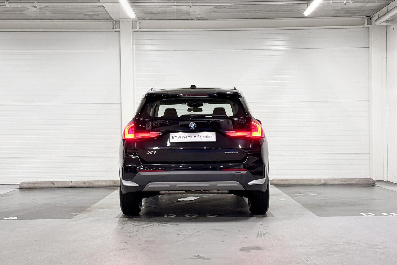 BMW X1 sDrive18i | Stoelverwarming | Trekhaak | Achteruitrij Camera