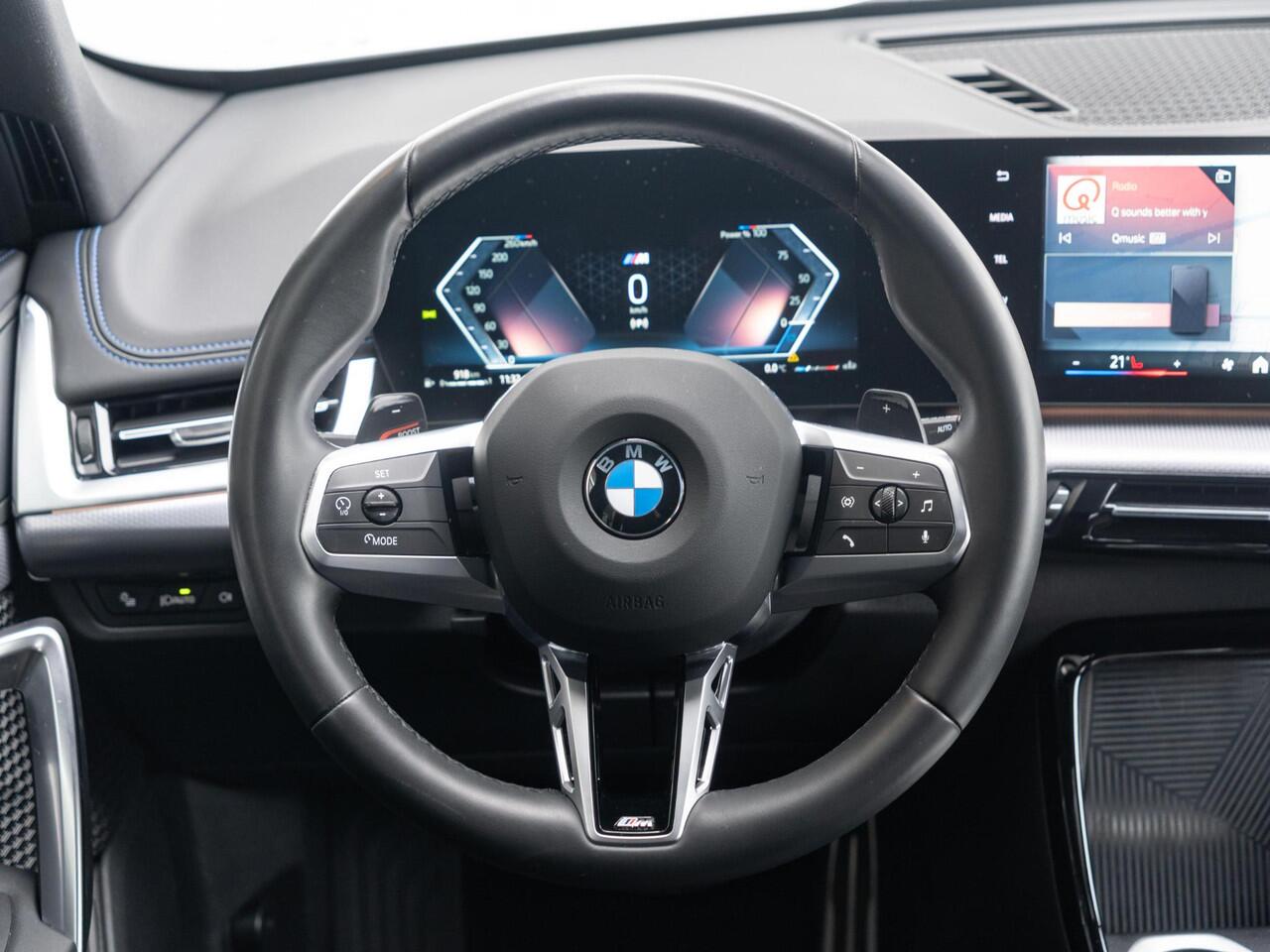 BMW X1 sDrive20i | M Sportpakket | Achteruitrijcamera | Stoelverwarming | PDC | Trekhaak