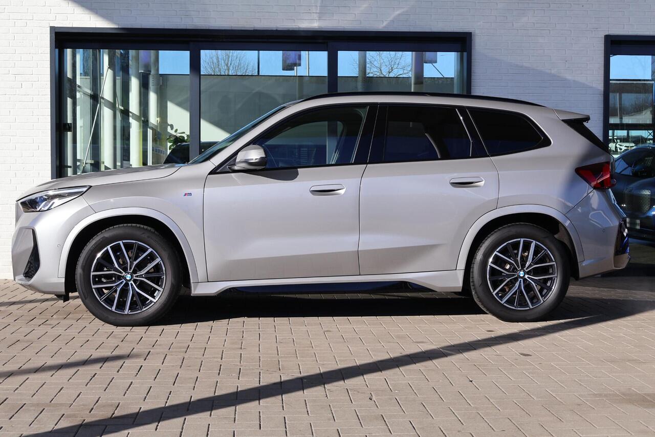 BMW X1 sDrive20i | M Sportpakket | Stoelverwarming | Achteruitrijcamera | Trekhaak