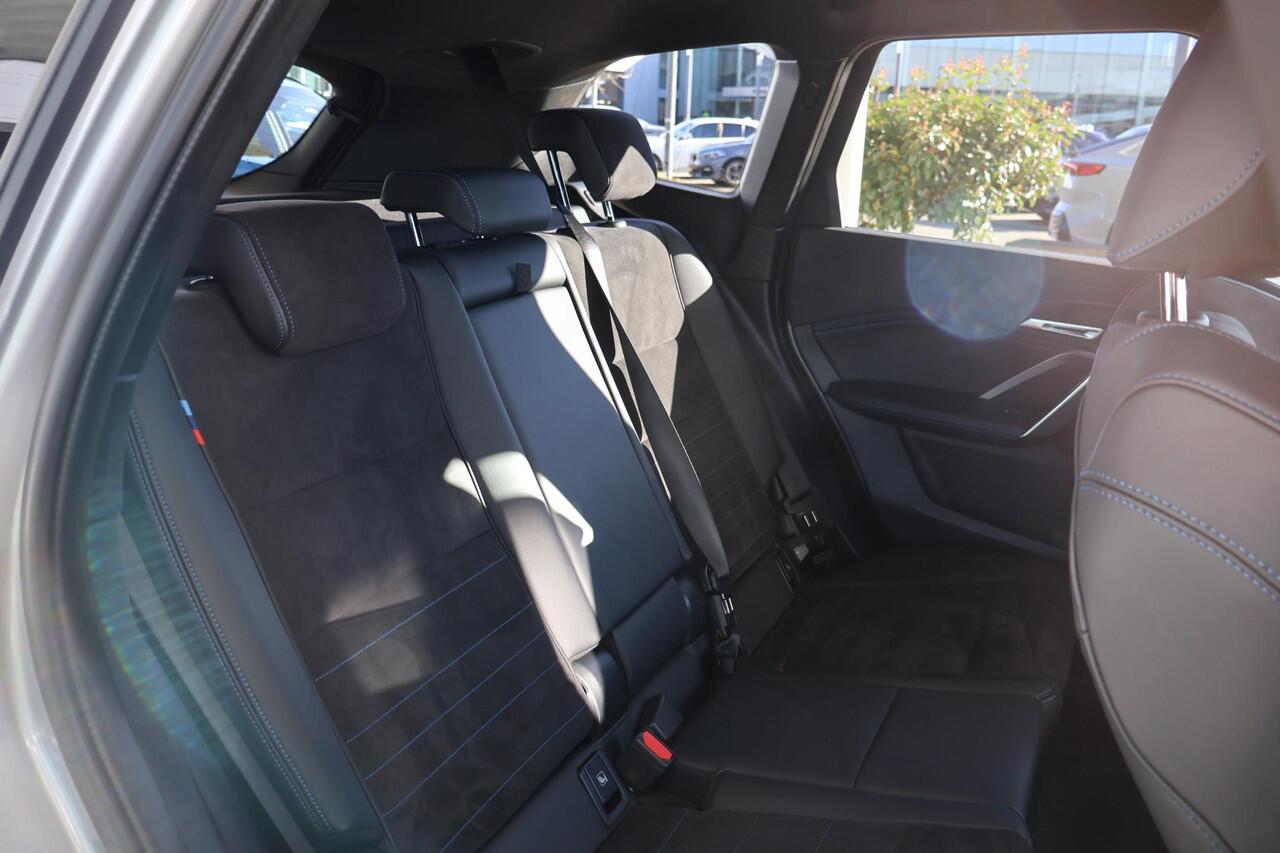 BMW X1 sDrive20i | M Sportpakket | Stoelverwarming | Achteruitrijcamera | Trekhaak