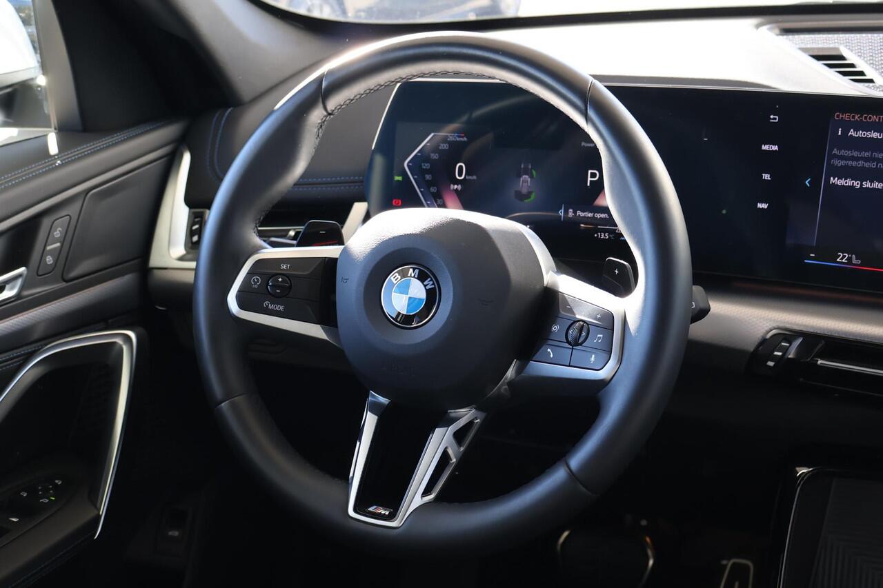 BMW X1 sDrive20i | M Sportpakket | Stoelverwarming | Achteruitrijcamera | Trekhaak