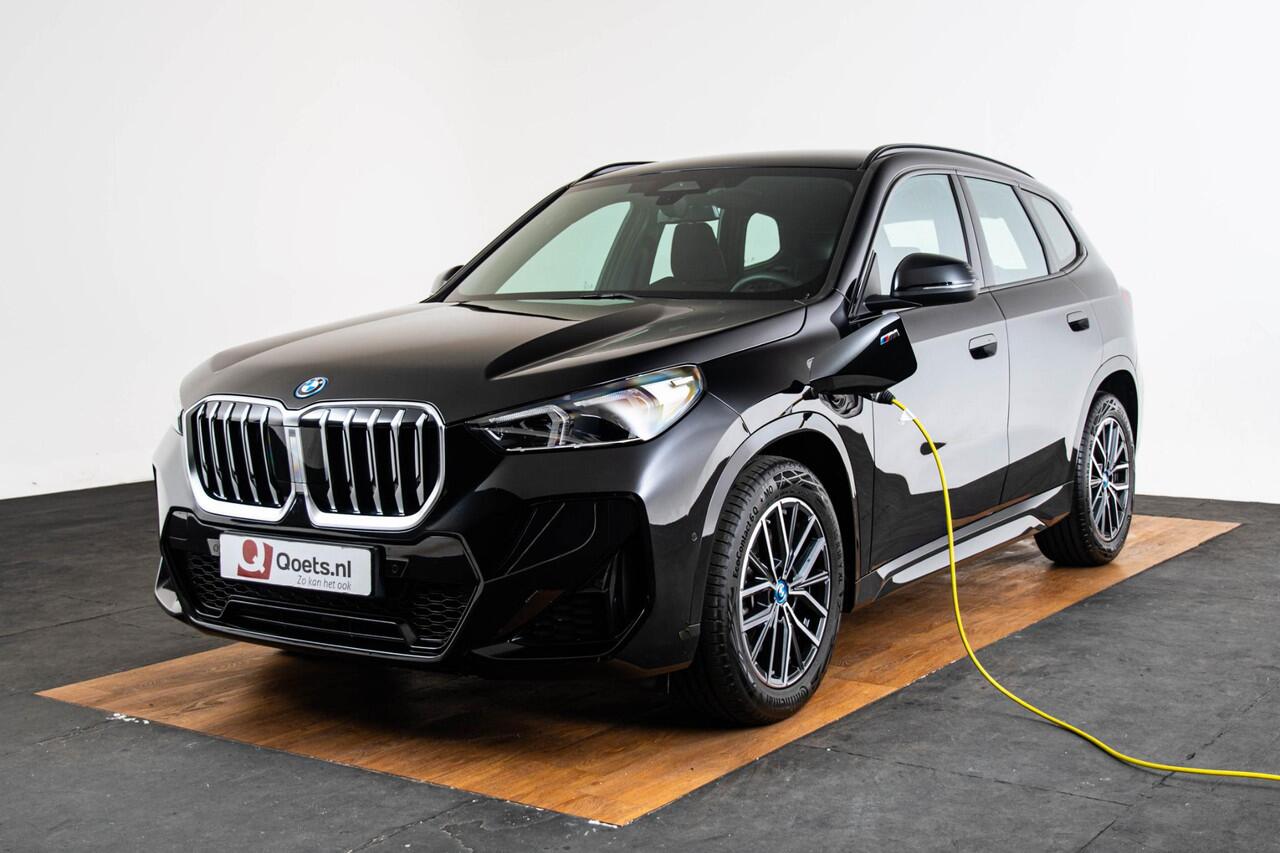 BMW X1 xDrive25e M Sport - Sportstoelen - Elektrisch verwarmde voorstoelen - M Sportstuurwiel - Driving Assistant Plus - PREMIUM PACK -