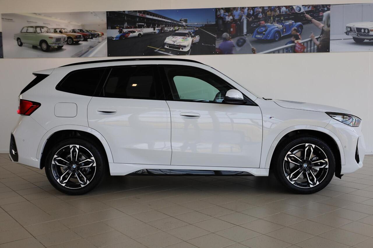 BMW X1 sDrive20i | M Sportpakket | Premium Pack | Comfort Pack