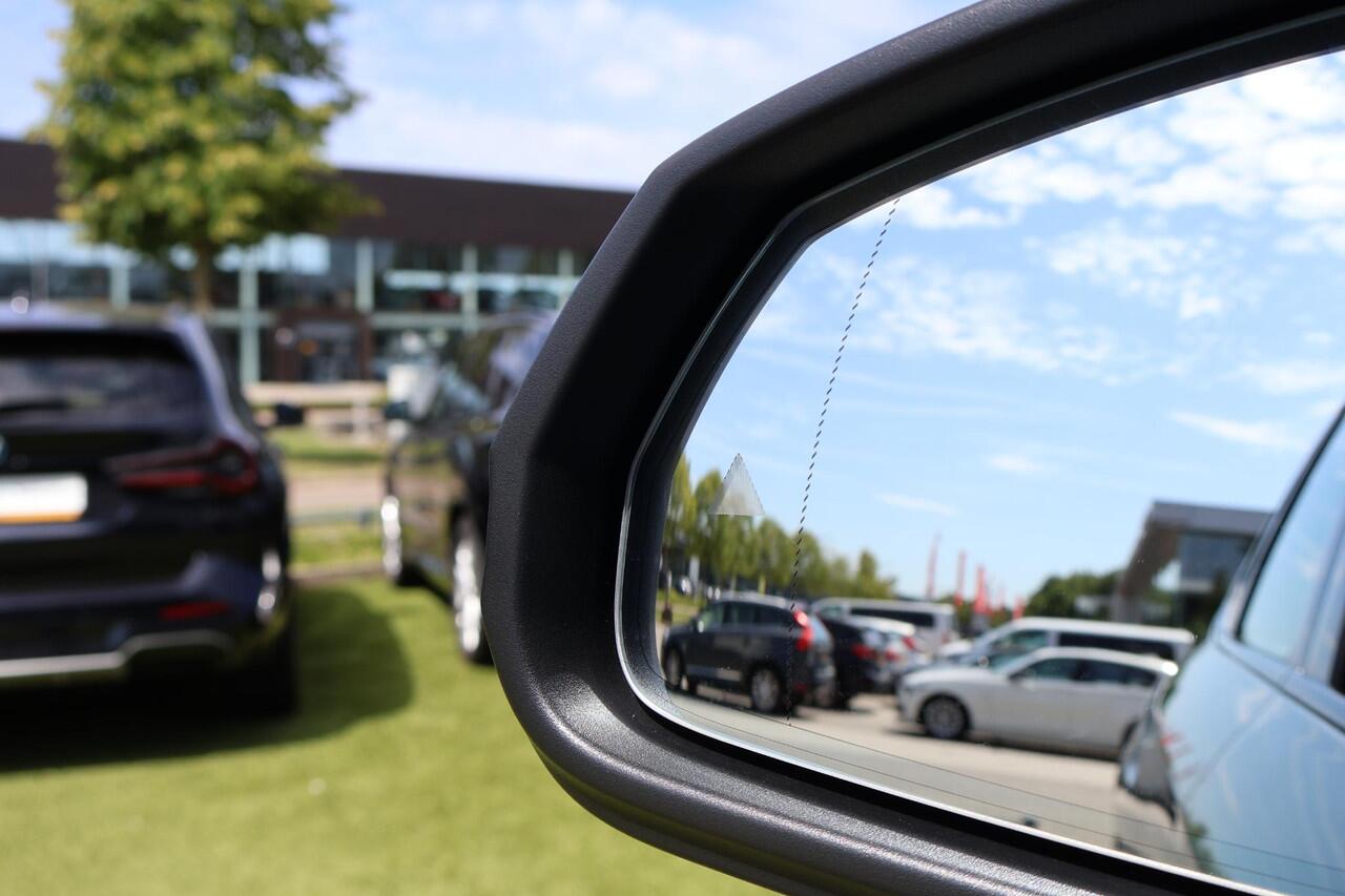 BMW X1 xDrive23i | xLine | Innovation Pack | Comfort Pack