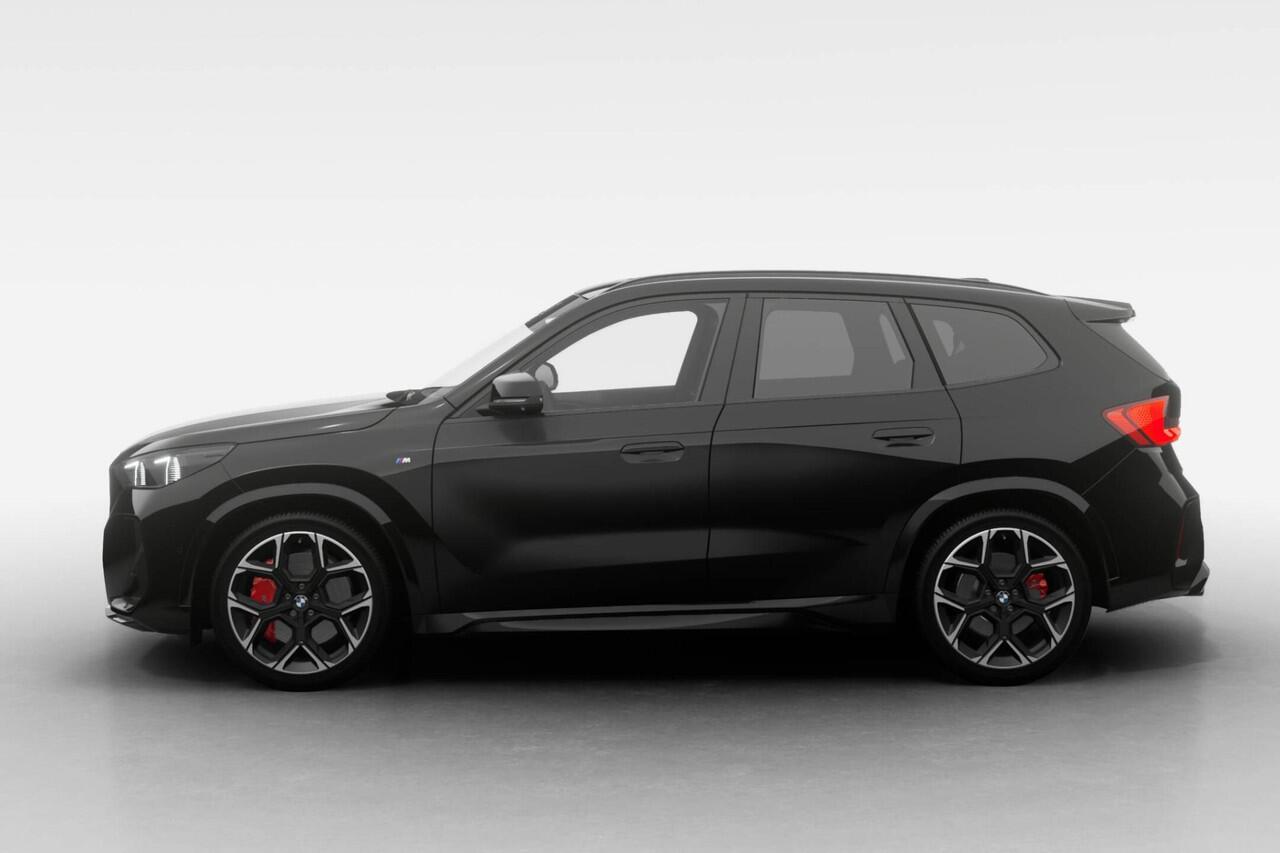 BMW X1 M35i xDrive | M Sport Pro | Innovation Pack | Travel Pack | Elektrisch verstelbare stoelen