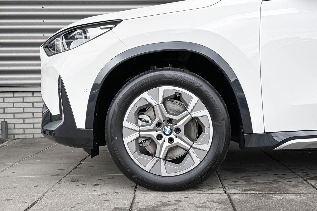 BMW X1 sDrive20i xLine / Innovation Pack / Trekhaak / Selections
