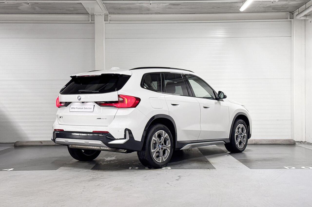 BMW X1 xDrive30e X Line | stoelverwarming | camera | Sportstoelen | Selections