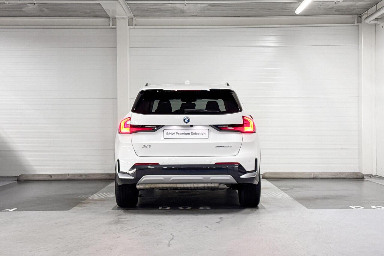 BMW X1 xDrive30e X Line | stoelverwarming | camera | Sportstoelen | Selections