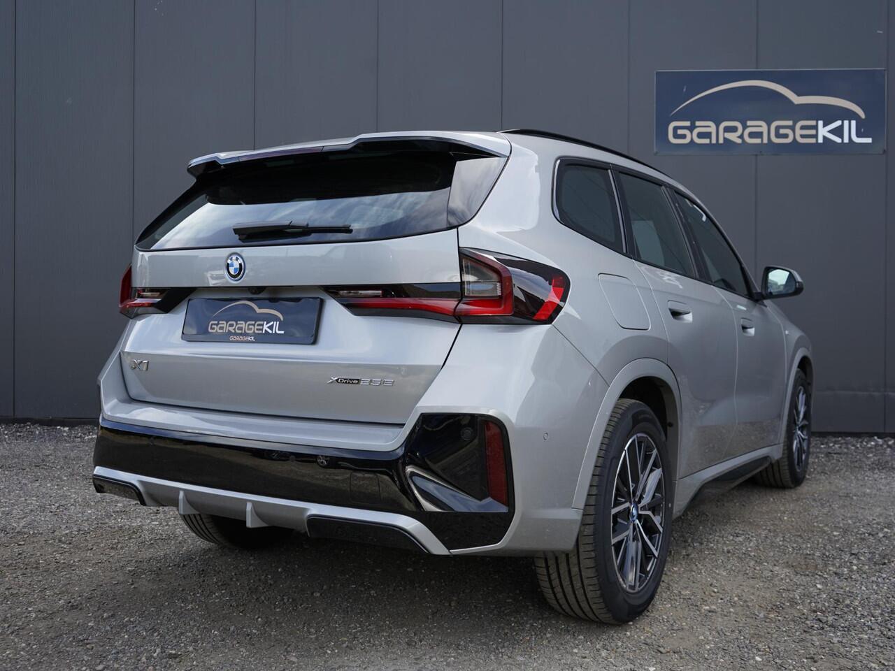 BMW X1 xDrive25e Dealeronderh. / 1ste eig. / M-Sport / Driving Assistent Plus / Active Guard / Stoelverwarming / Adaptief Onderstel