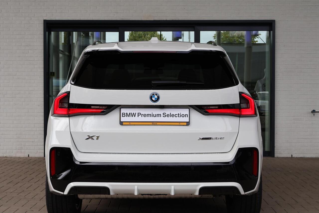 BMW X1 xDrive25e | M Sportpakket | Innovation Pack | Comfort Pack | Trekhaak