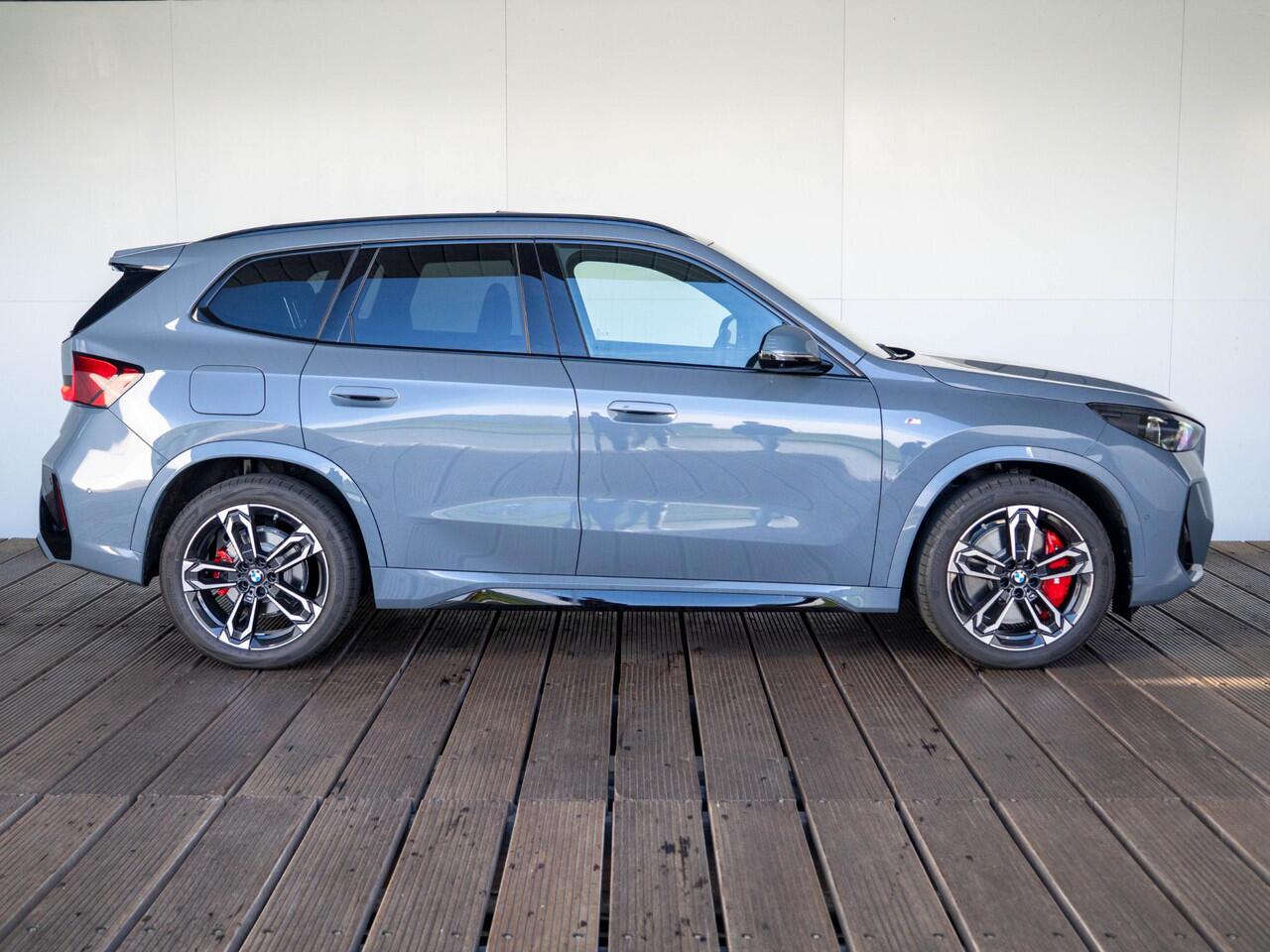 BMW X1 xDrive30e | M Sportpakket Pro | Innovation Pack | Verwarmd Stuurwiel | Comfort Access | Panoramadak | Stoelverwarming | Head-Up Display | Trekhaak