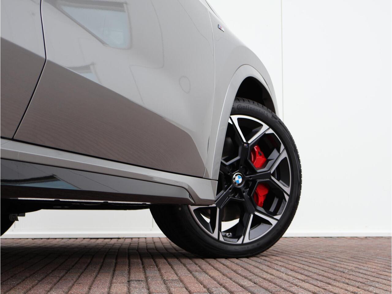 BMW X1 M35i | M Sportpakket Pro | Equipment Pack Pro | Travel Pack