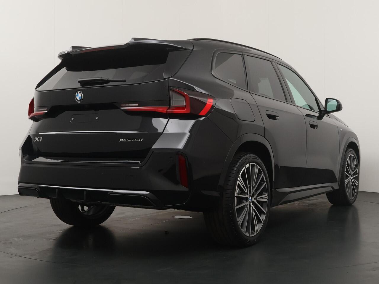 BMW X1 xDrive23i | M Sportpakket | M Sportpakket Pro | Equipment Pack Pro | Comfort Pack | Travel Pack