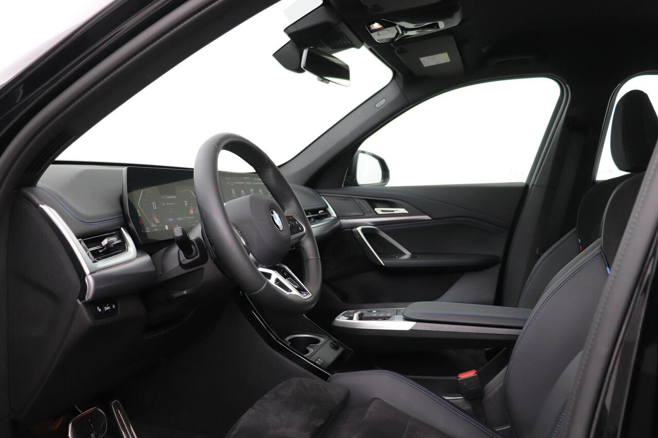 BMW X1 sDrive18i M-Sport | Shadow Line | Stoelverwarming | Camera | Apple Carplay