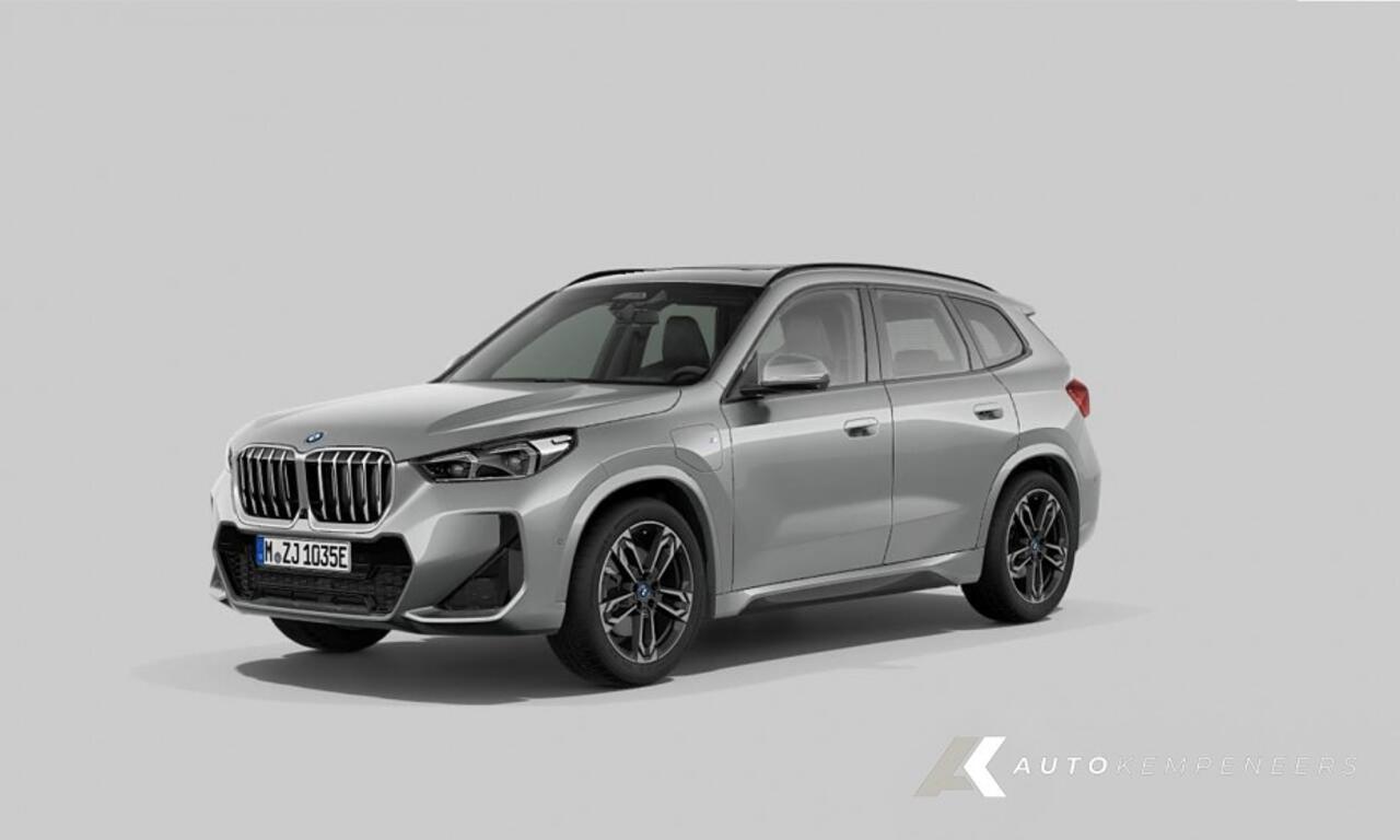 BMW X1 25e xDrive M Sport | Panorama | Shadow | ACC | 360° Camera | Head-Up | Adap. led | Stoelverwarming | 19' inch |