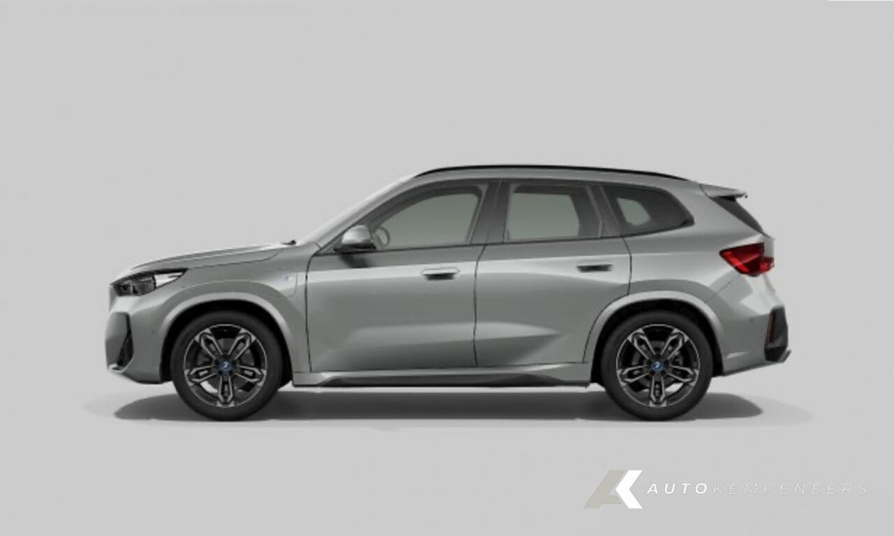 BMW X1 25e xDrive M Sport | Panorama | Shadow | ACC | 360° Camera | Head-Up | Adap. led | Stoelverwarming | 19' inch |