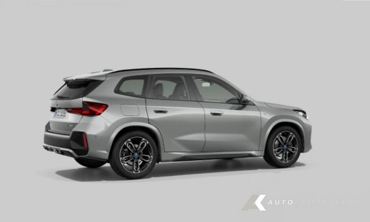 BMW X1 25e xDrive M Sport | Panorama | Shadow | ACC | 360° Camera | Head-Up | Adap. led | Stoelverwarming | 19' inch |