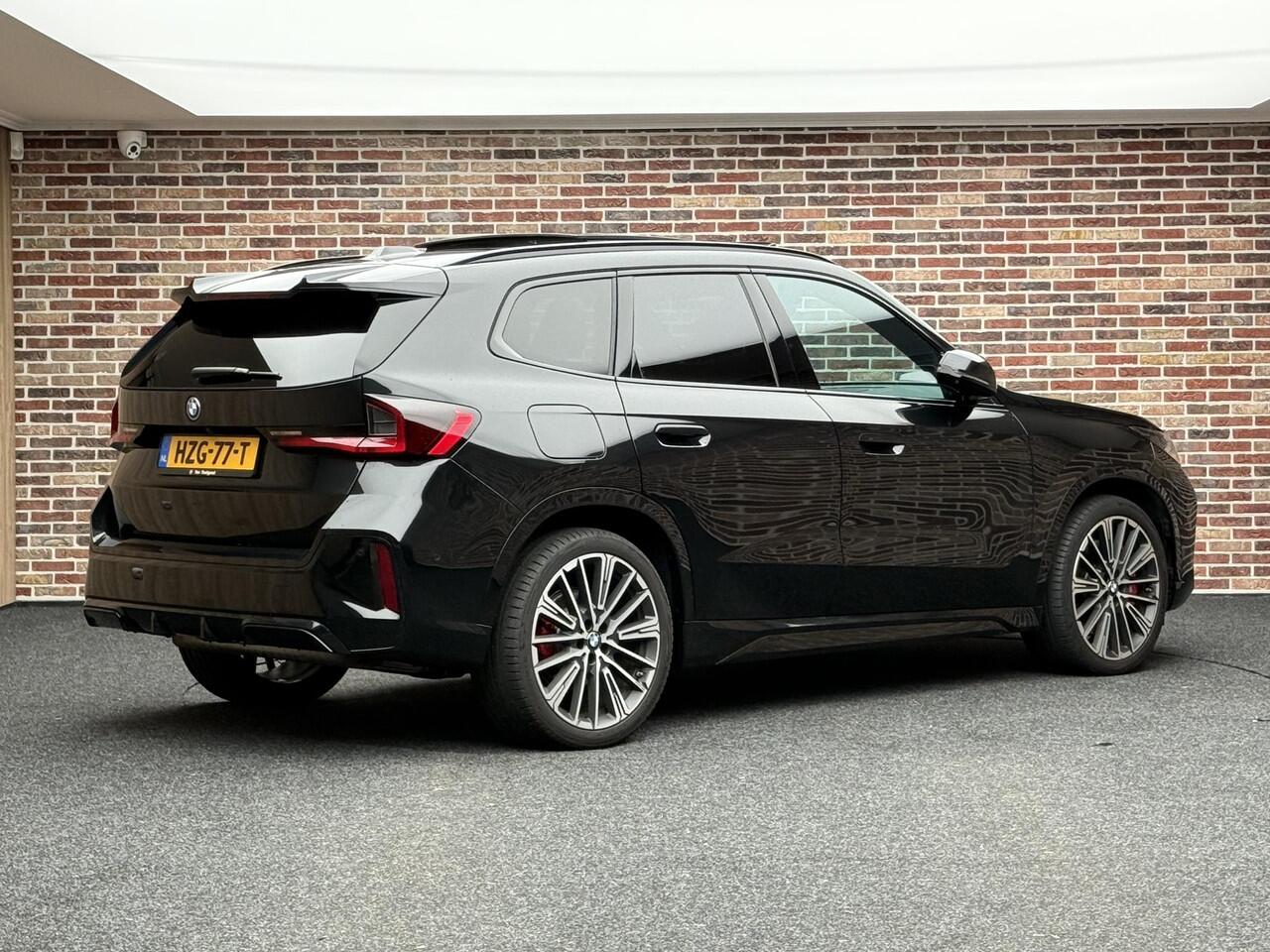 BMW X1 xDrive30e Origineel NL | Service inclusive | Stoelmassage | Panorama | Dashcam | harman/kardon | Elektr. trekhaak | Lak Coating