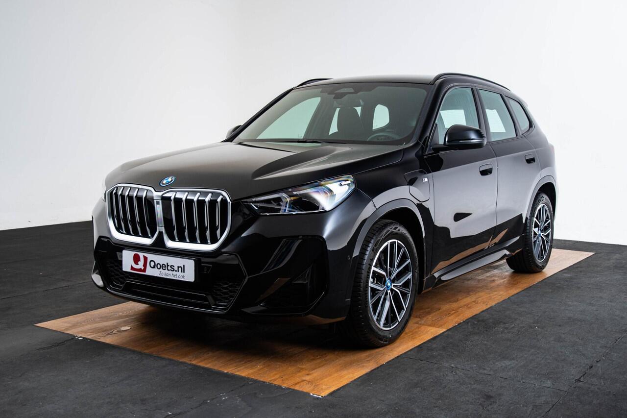 BMW X1 xDrive25e M Sport - Sportstoelen - Elektrisch verwarmde voorstoelen - Grootlichtassistent - Comfort Access - Driving Assistant Plus - Automatisch dimmende binnenspiegel - Adaptief M Onderstel -