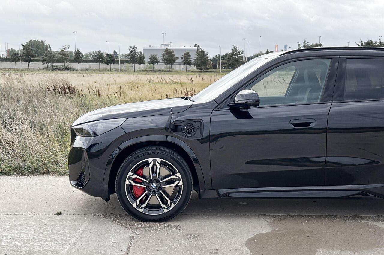 BMW X1 xDrive30e | M Sport | Glazen Panoramadak | Stoelverwarming | Trekhaak |