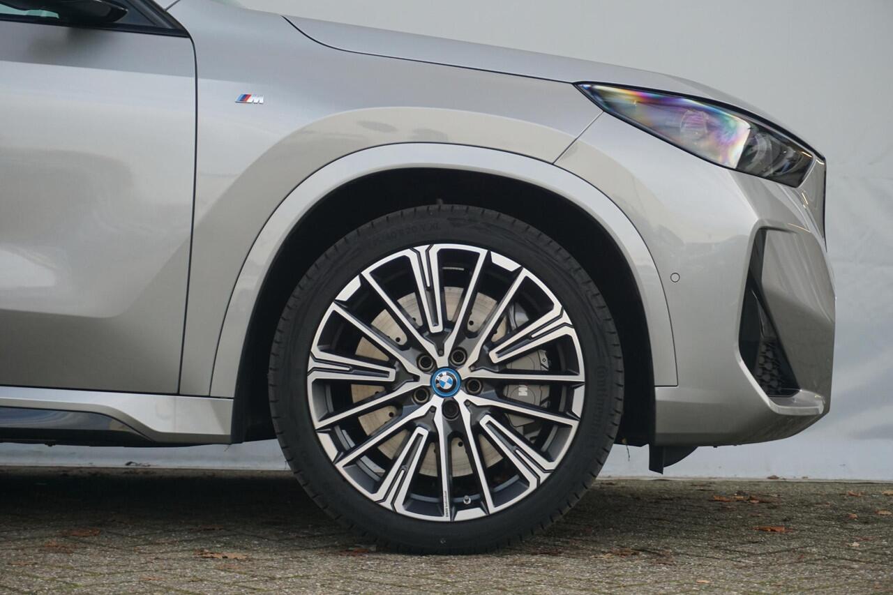 BMW X1 xDrive25e M Sportpakket Pro 20'' | Panoramadak | Harman Kardon | Head-Up Display | Trekhaak | Ekris Selection