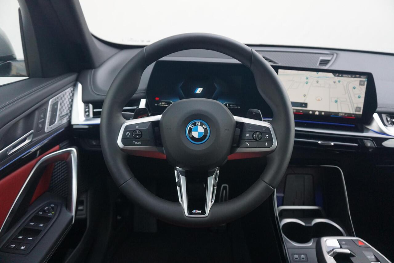 BMW X1 xDrive25e M Sportpakket Pro 20'' | Panoramadak | Harman Kardon | Head-Up Display | Trekhaak | Ekris Selection