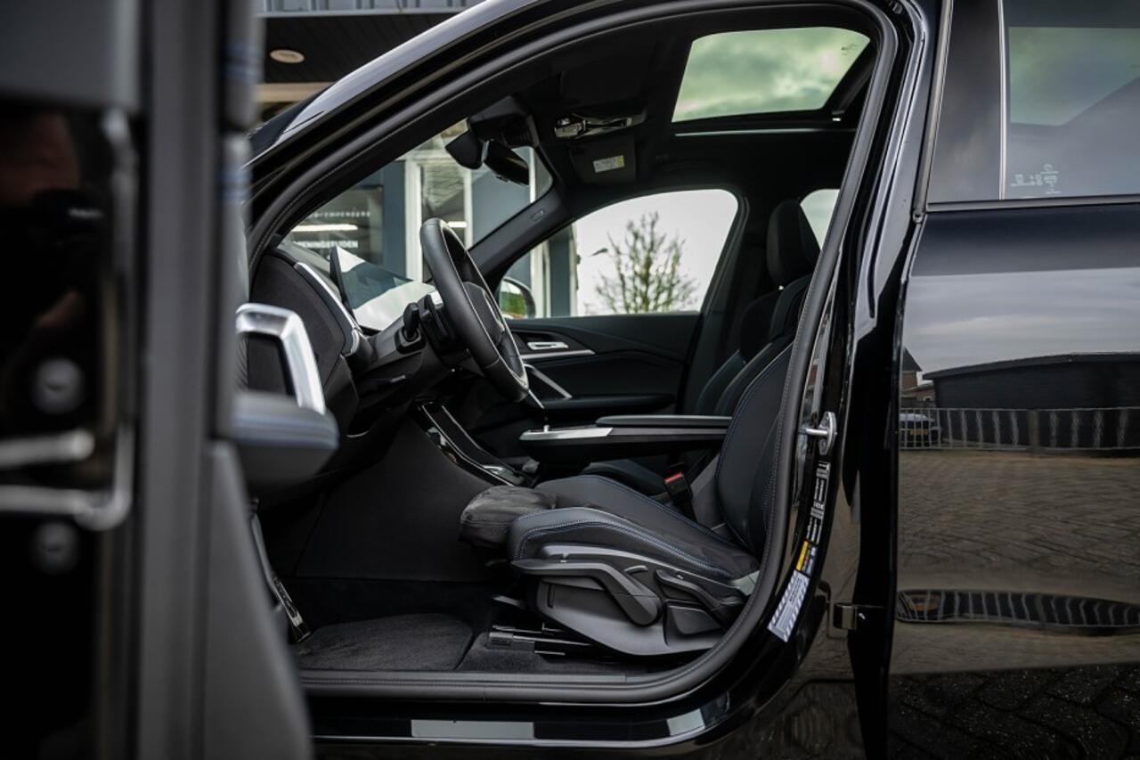 BMW X1 25e xDrive M Sport | Panorama | Shadow | ACC | 360° Camera | Head-Up | Adap. led | Stoelverwarming | 19' inch |