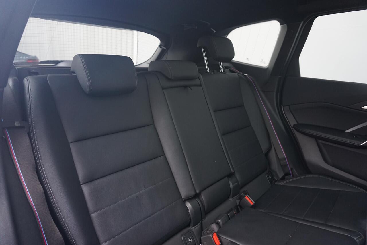 BMW X1 sDrive20i M Sportpakket Pro 19'' / Panoramadak / Head-Up Display / Harman Kardon / Driving Assistant Plus | Ekris Selection