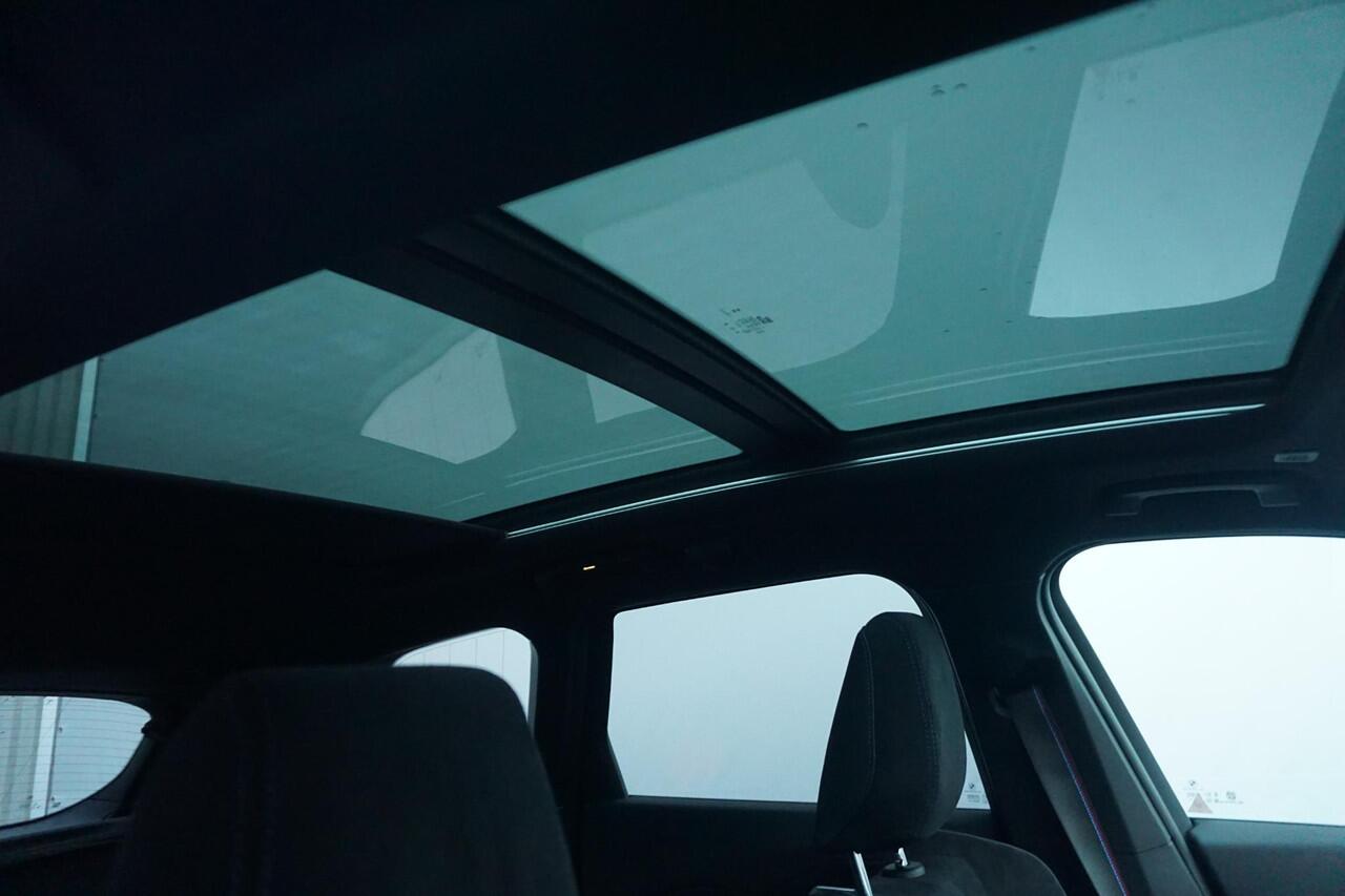 BMW X1 sDrive20i M Sportpakket Pro 19'' | Panoramadak | Elektrisch verstelbare stoelen | Harman Kardon | Trekhaak | Ekris Selection