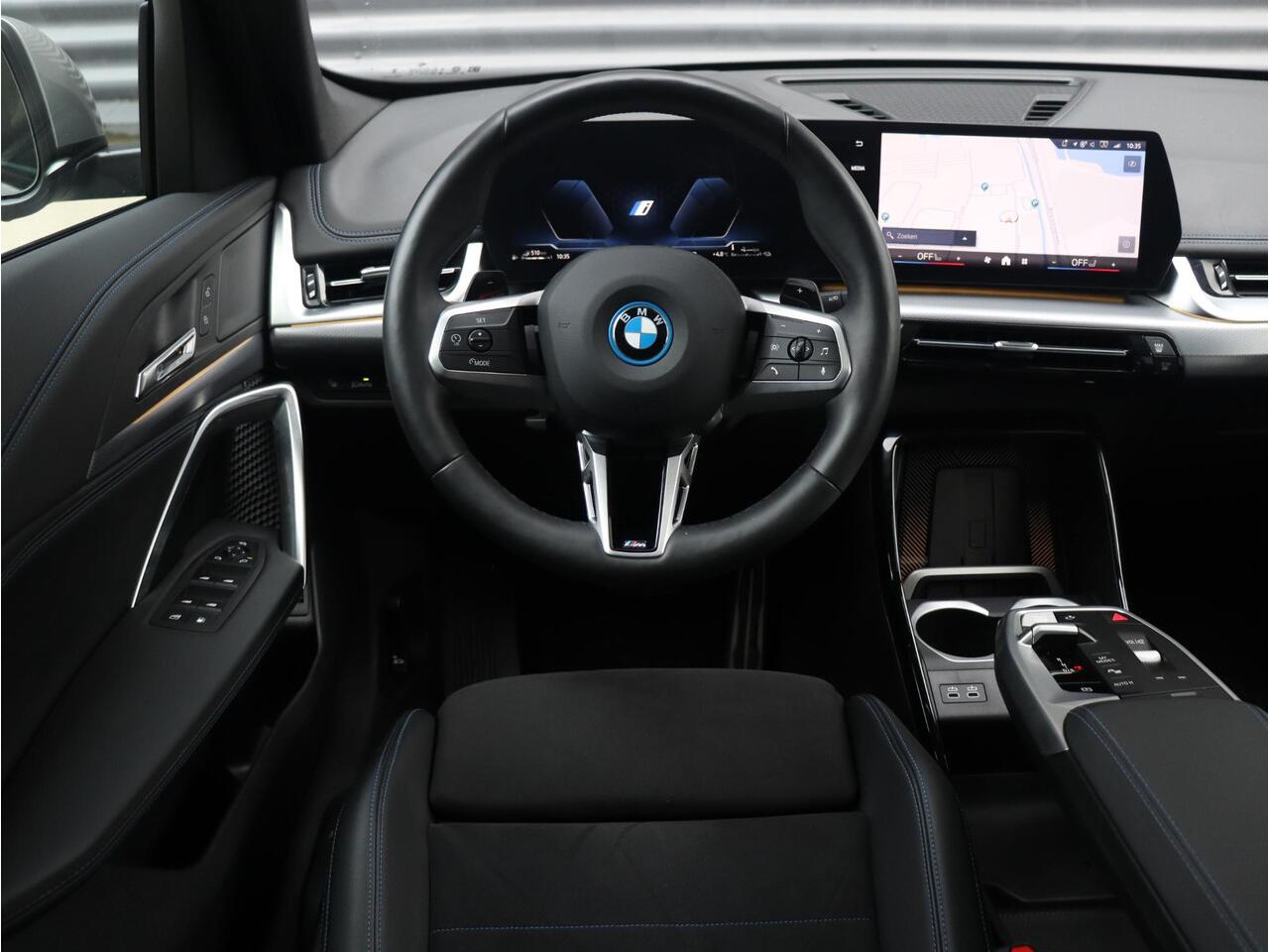 BMW X1 xDrive30e | M Sportpakket | Panodak | Head-Up | Driving Assistant Plus | Comfort acces| Parking Assistant Plus | 20'' LMV