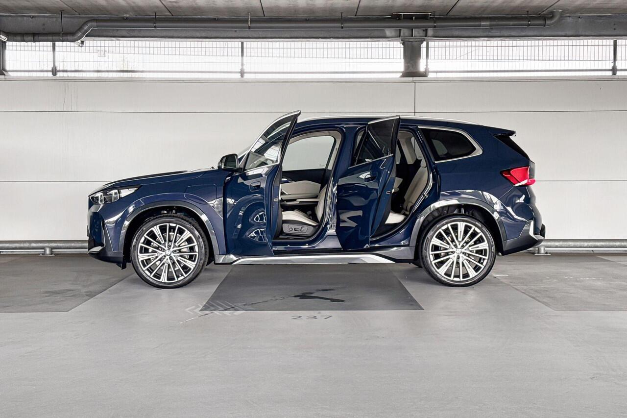 BMW X1 xDrive25e | xLine | Innovation Pack | Comfort Pack | Trekhaak