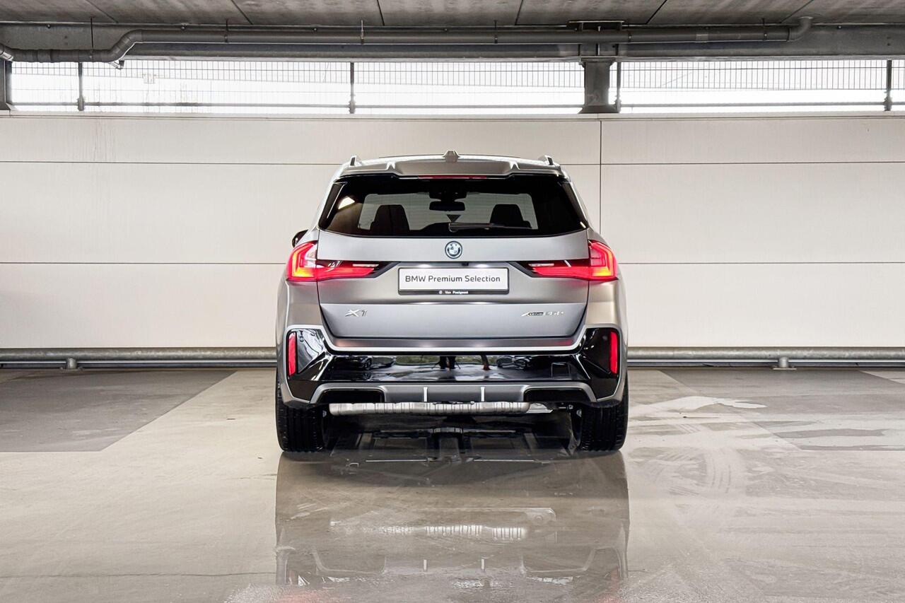 BMW X1 xDrive25e | M Sportpakket Pro | Innovation Pack | Travel Pack | Trekhaak