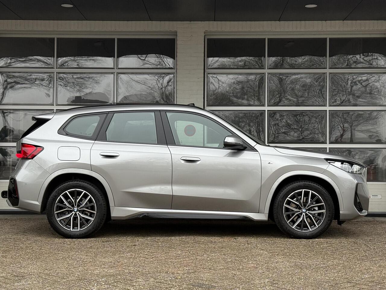 BMW X1 sDrive18i M SPORT | PANORAMA | PREMIUM PACK | ADAPT. CRUISE | KEYLESS ENTRY | STOELVERWARMING |