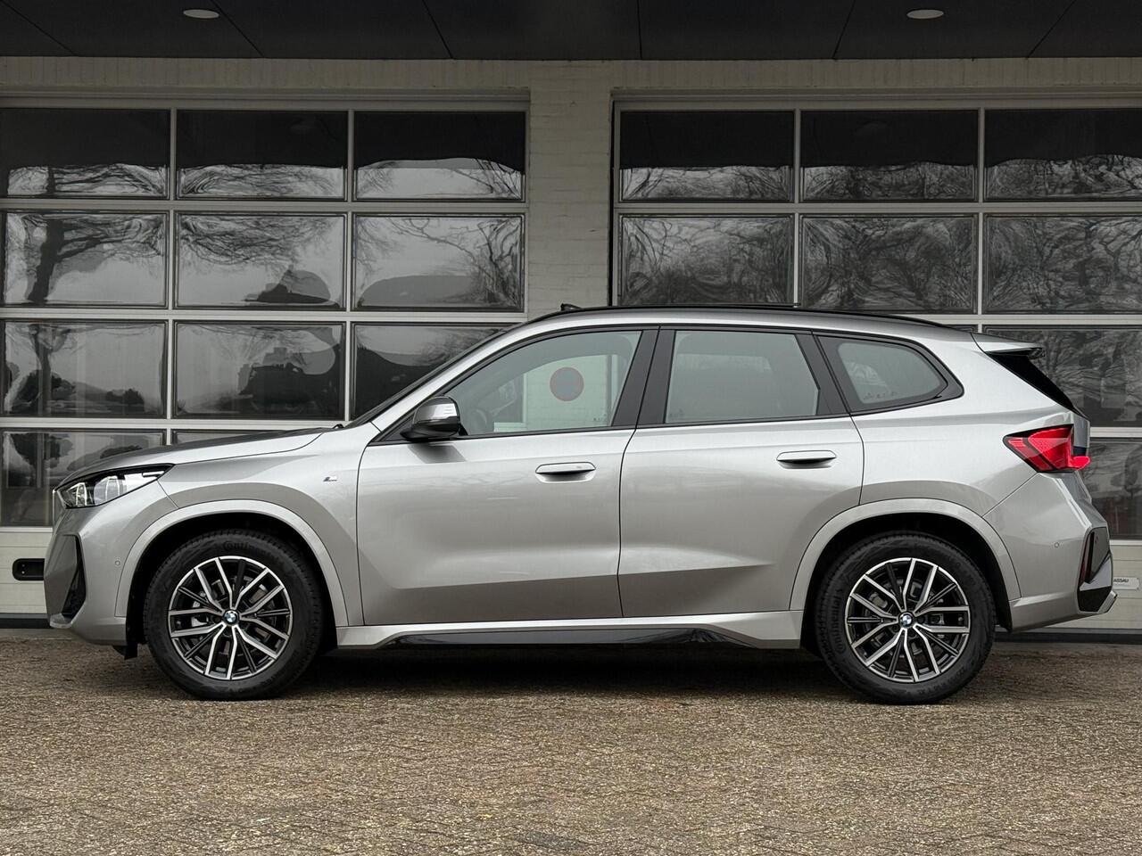 BMW X1 sDrive18i M SPORT | PANORAMA | PREMIUM PACK | ADAPT. CRUISE | KEYLESS ENTRY | STOELVERWARMING |