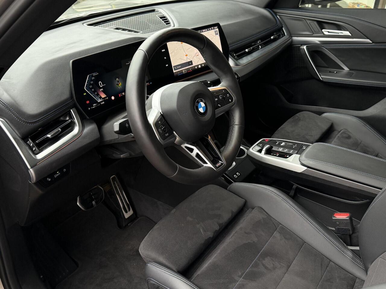 BMW X1 sDrive18i M SPORT | PANORAMA | PREMIUM PACK | ADAPT. CRUISE | KEYLESS ENTRY | STOELVERWARMING |